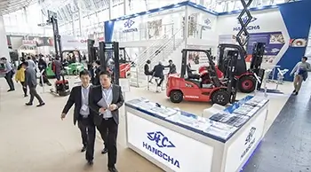 Expert double-decker fabricator specializing in custom-built exhibition stands