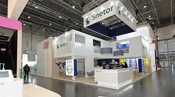 Precision double-decker stand manufacture ensuring exceptional quality and durability